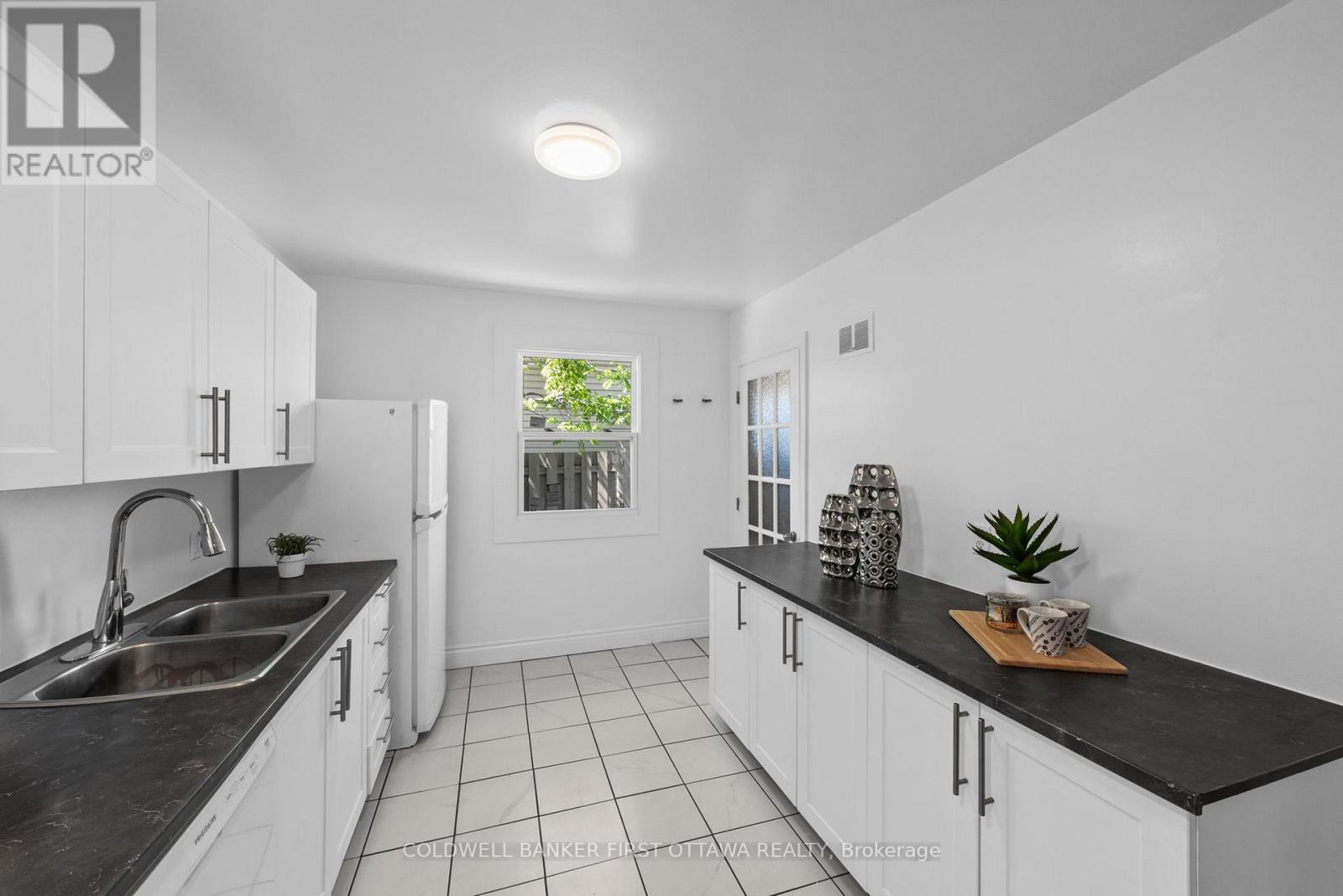1246 Kitchener Avenue, Ottawa, Ontario  K1V 6W5 - Photo 15 - X13239486
