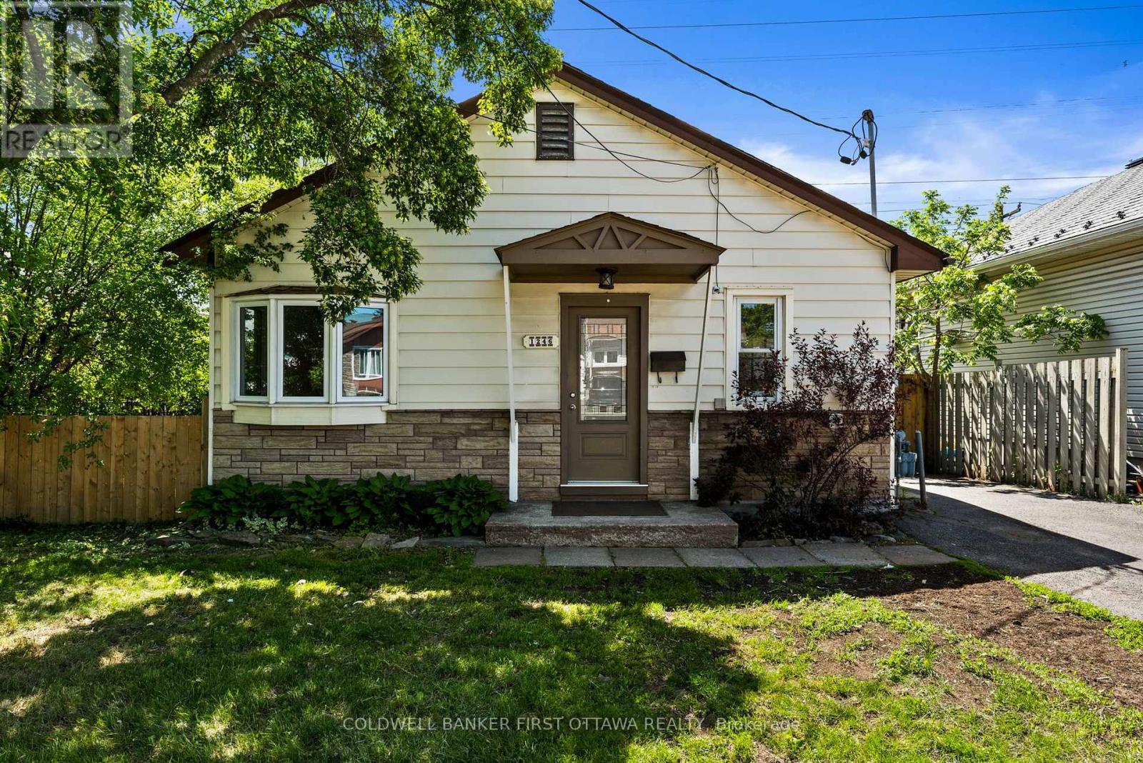 1246 Kitchener Avenue, Ottawa, Ontario  K1V 6W5 - Photo 3 - X13239486