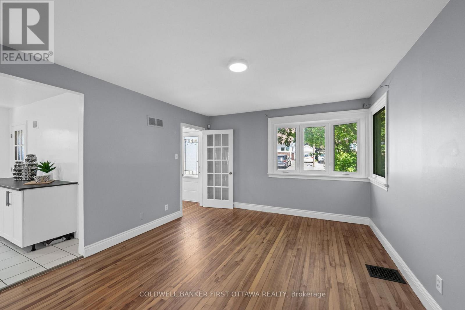 1246 Kitchener Avenue, Ottawa, Ontario  K1V 6W5 - Photo 9 - X13239486