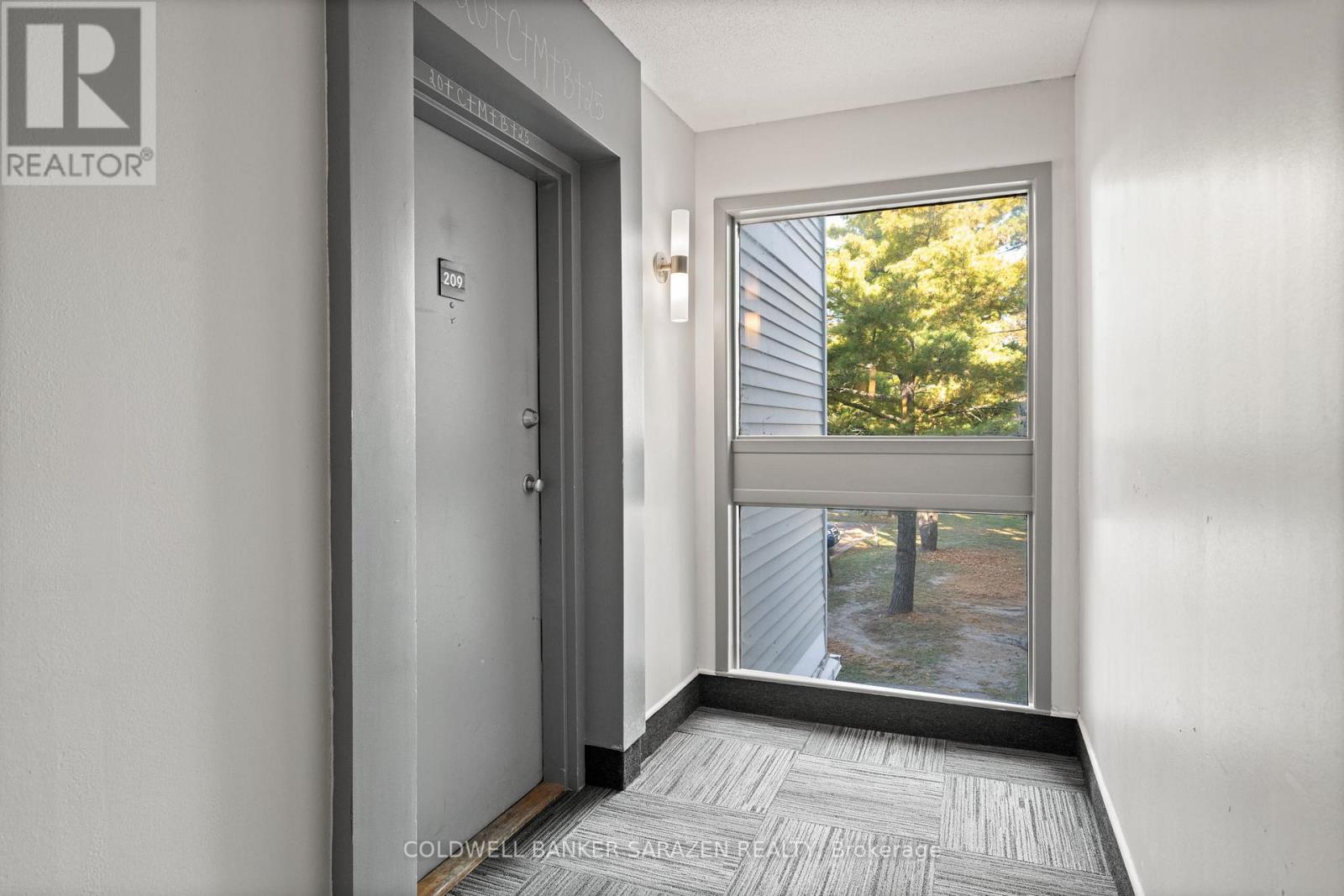 209 - 214 Viewmount Drive, Ottawa, Ontario  K2E 7X3 - Photo 3 - X13239562