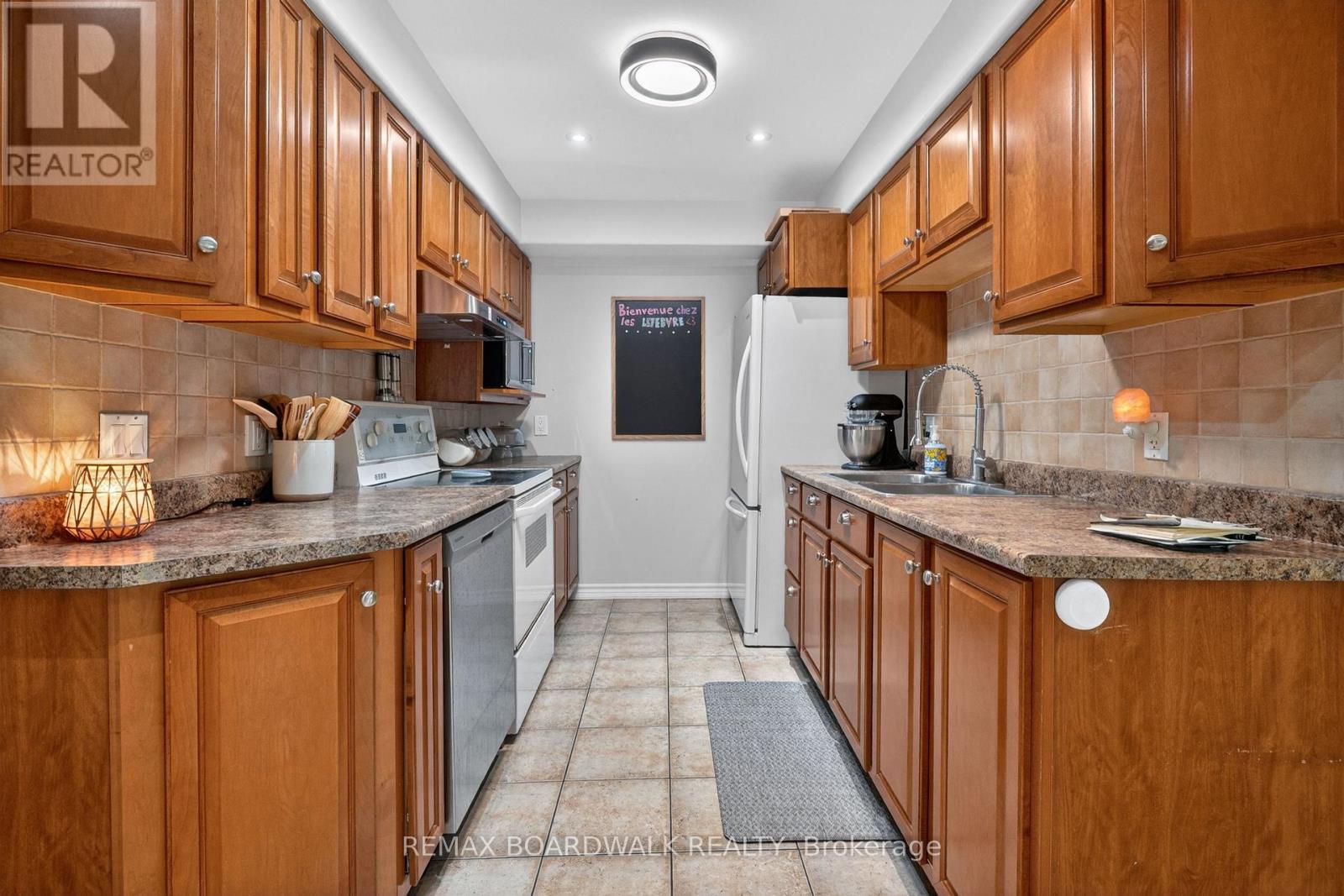14930 Concession 10-11 Road, North Stormont, Ontario  K0A 1R0 - Photo 7 - X13240178