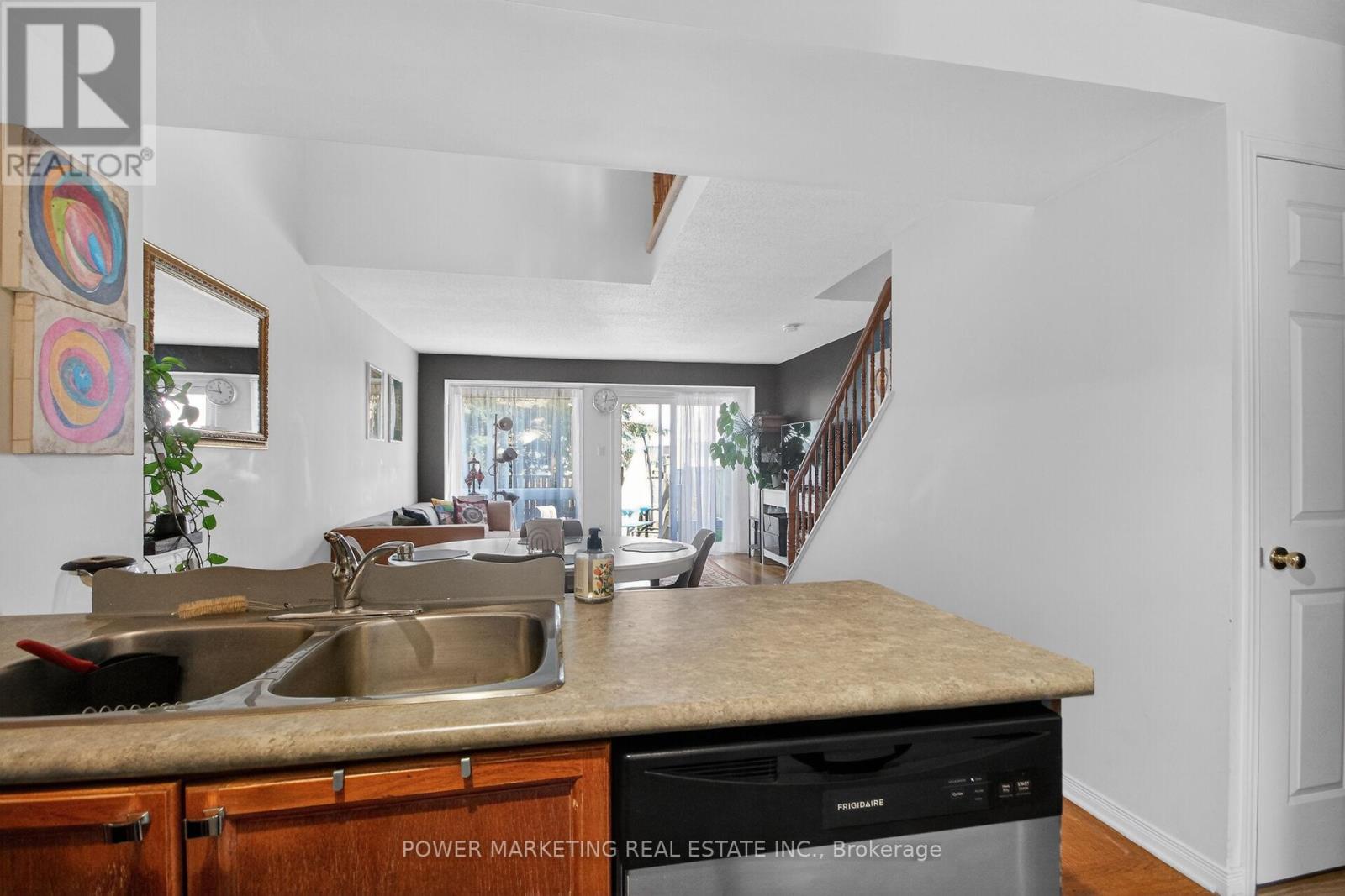 122 Scout Street, Ottawa, Ontario  K2C 4E2 - Photo 10 - X13240204