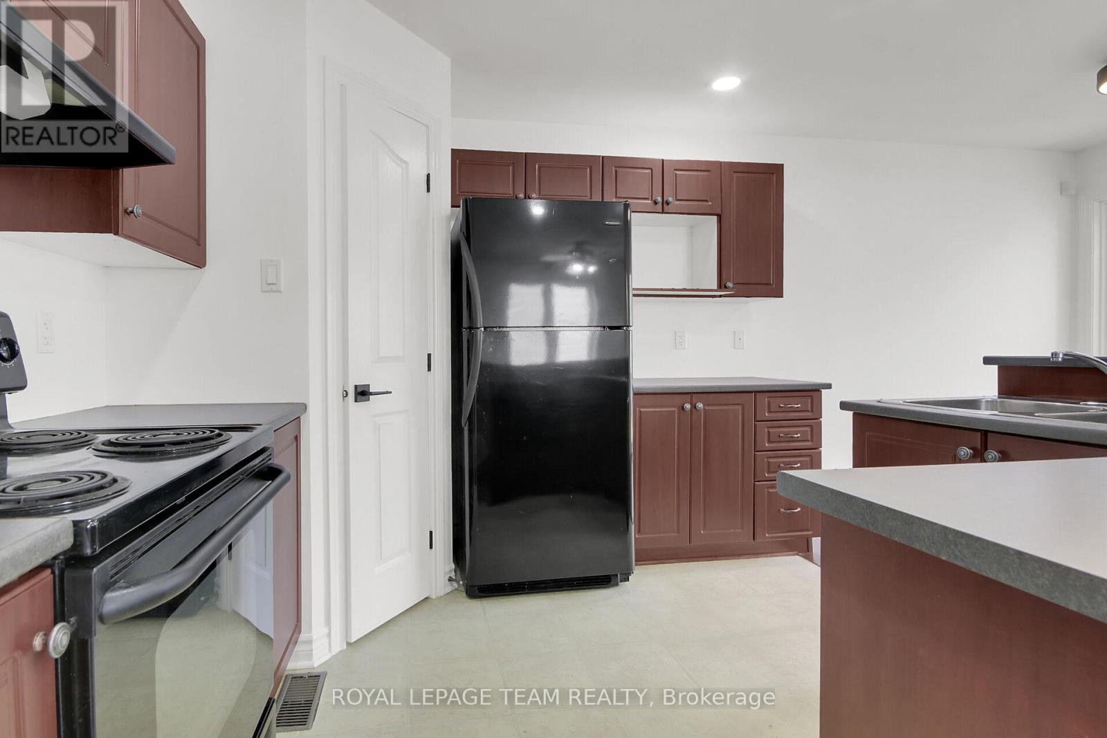 190 Saddlesmith Circle, Ottawa, Ontario  K2M 2Y6 - Photo 12 - X13240326
