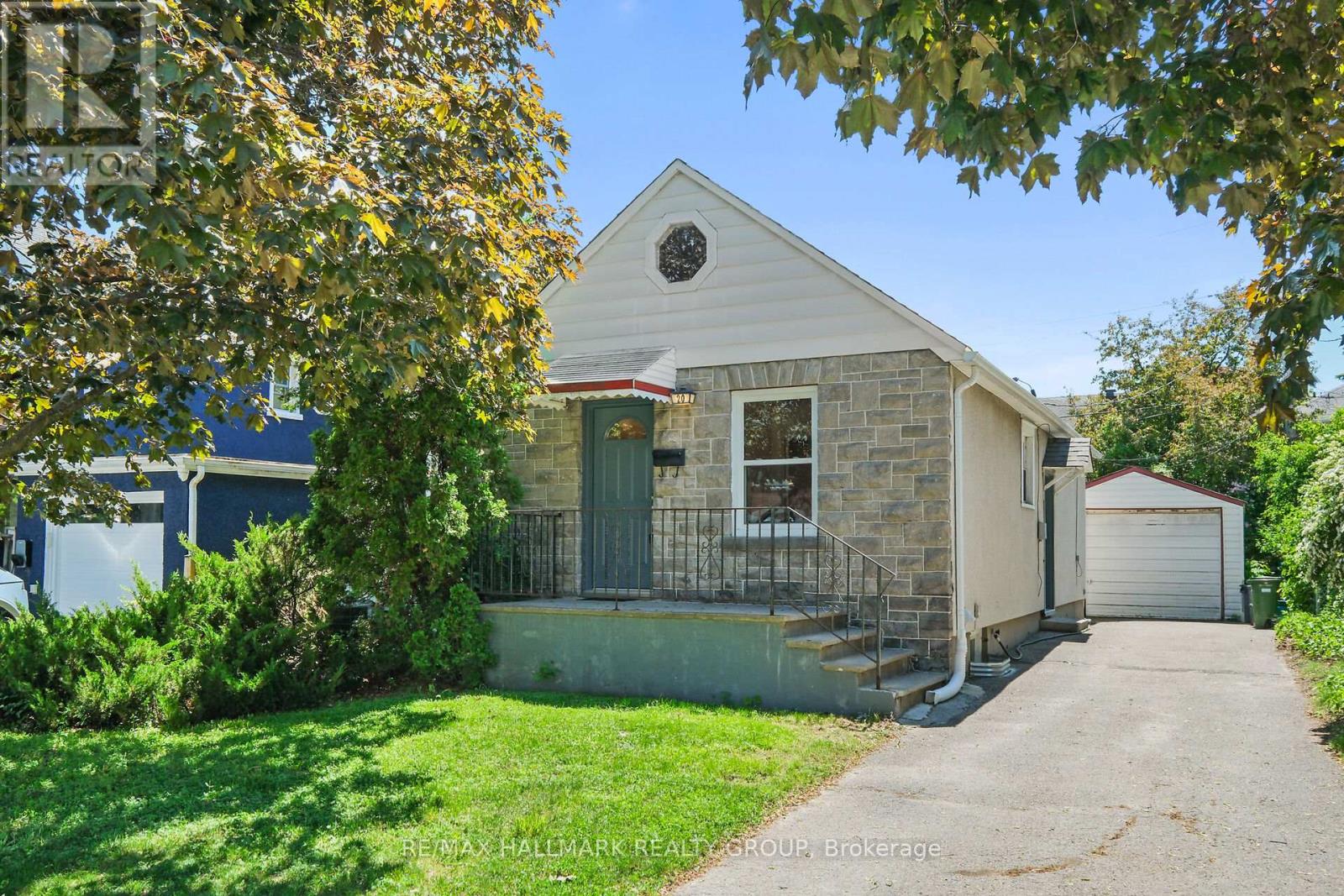 20 FERN AVENUE, Ottawa, Ontario