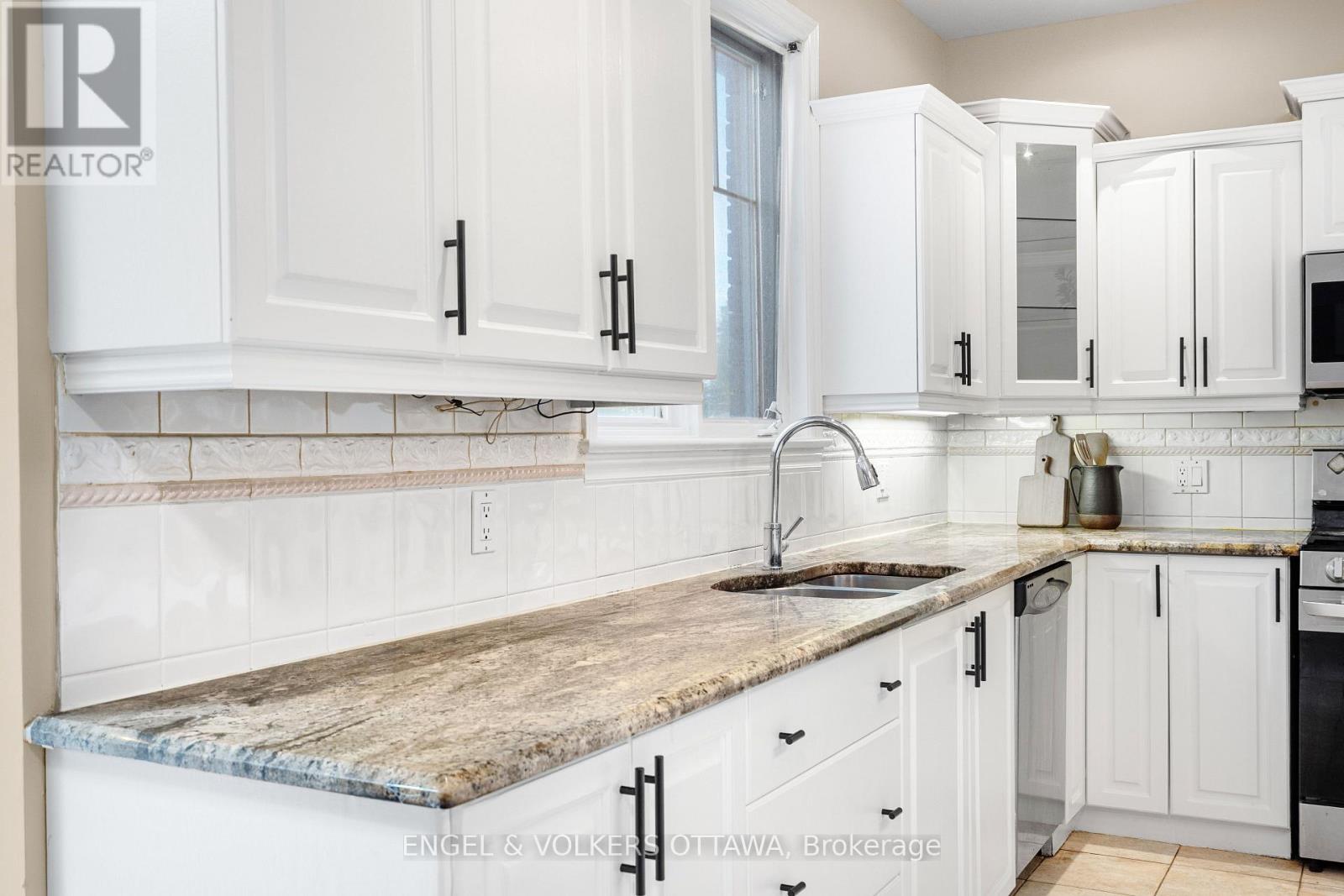 5 Cassone Court, Ottawa, Ontario  K2G 5V6 - Photo 15 - X13240736