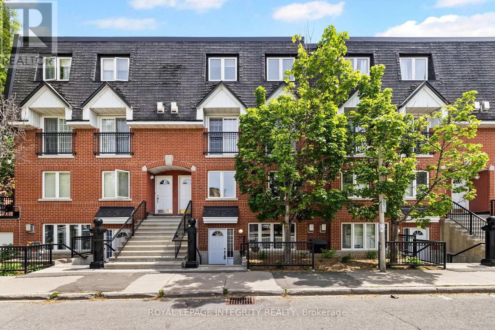 237 CUMBERLAND STREET, Ottawa, Ontario