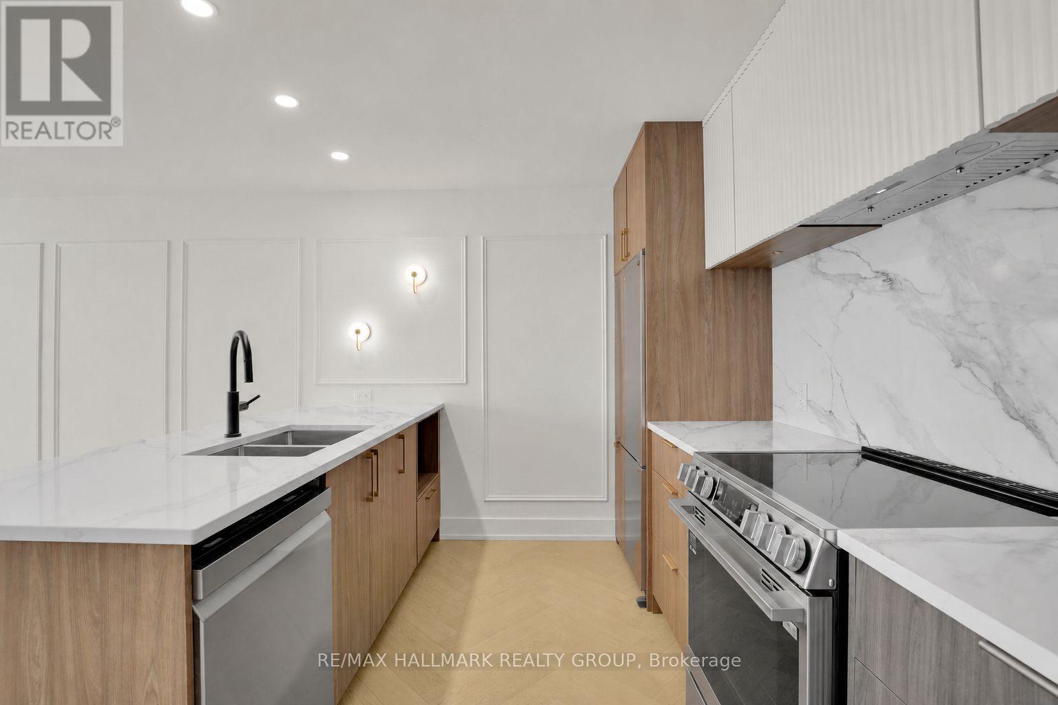 3 - 13 Ella Street, Ottawa, Ontario  K1S 2S3 - Photo 2 - X13241000