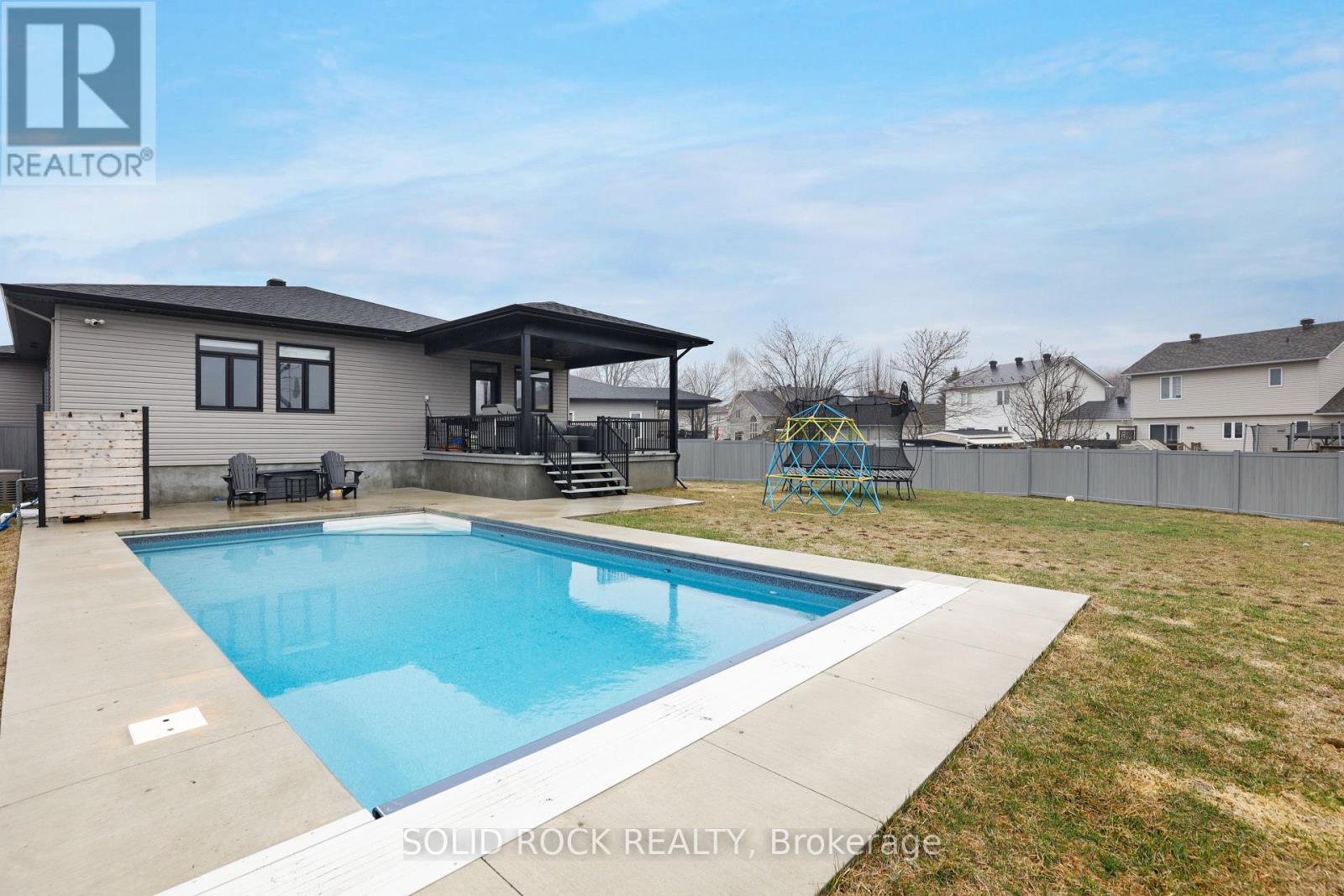 216 Filion Street, Russell, Ontario  K0A 1W0 - Photo 1 - X13241014