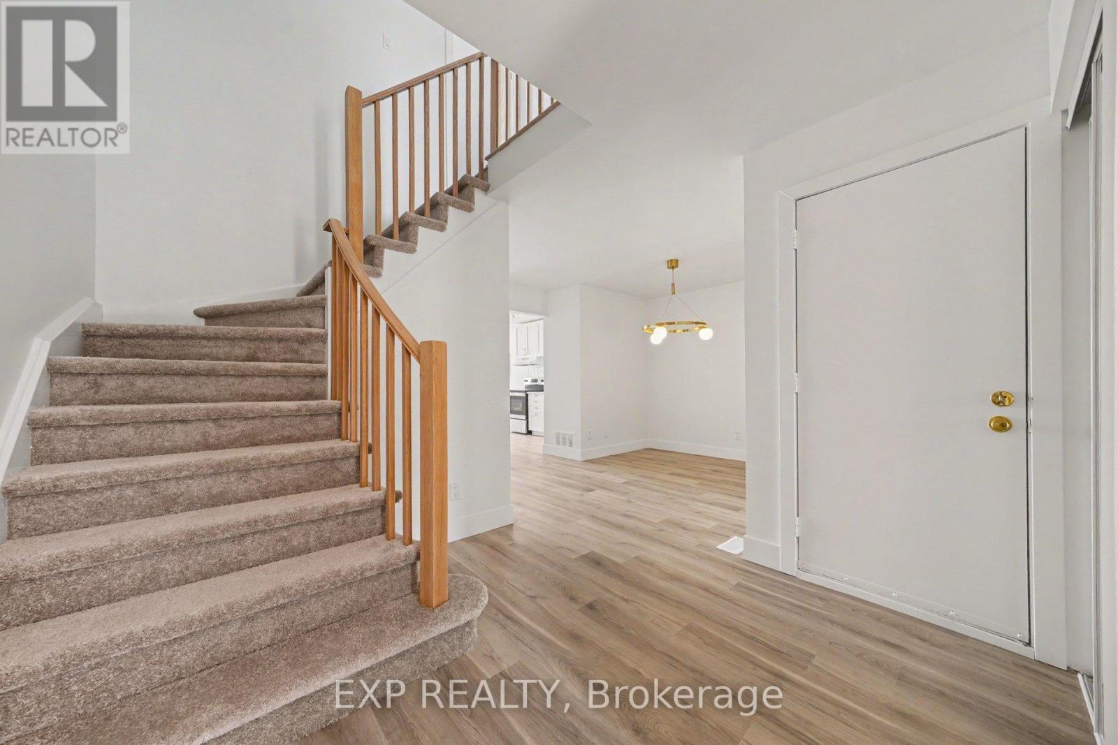 2043 Sunland Drive, Ottawa, Ontario  K4A 3K8 - Photo 3 - X13241050