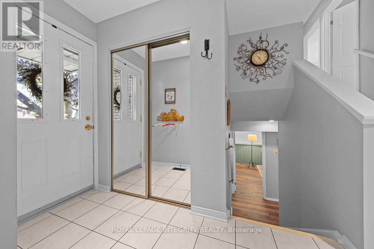 30 Biscayne Crescent, Ottawa, Ontario  K2E 6Y9 - Photo 3 - X13241268