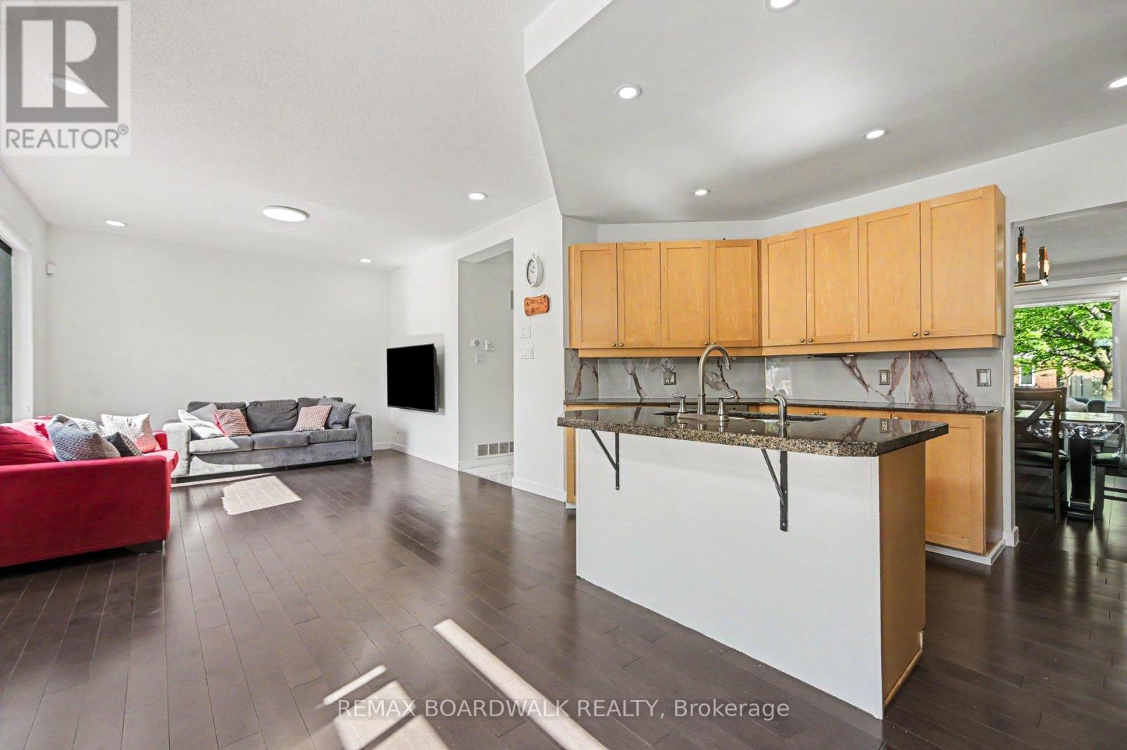6072 Longleaf Drive, Ottawa, Ontario  K1W 1G4 - Photo 14 - X13241272
