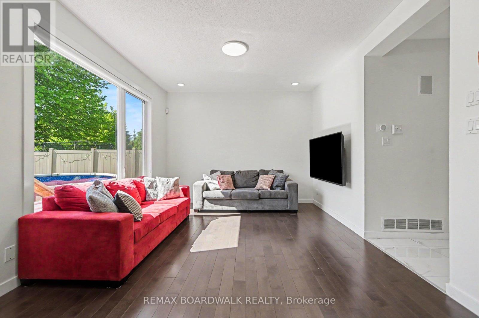 6072 Longleaf Drive, Ottawa, Ontario  K1W 1G4 - Photo 16 - X13241272
