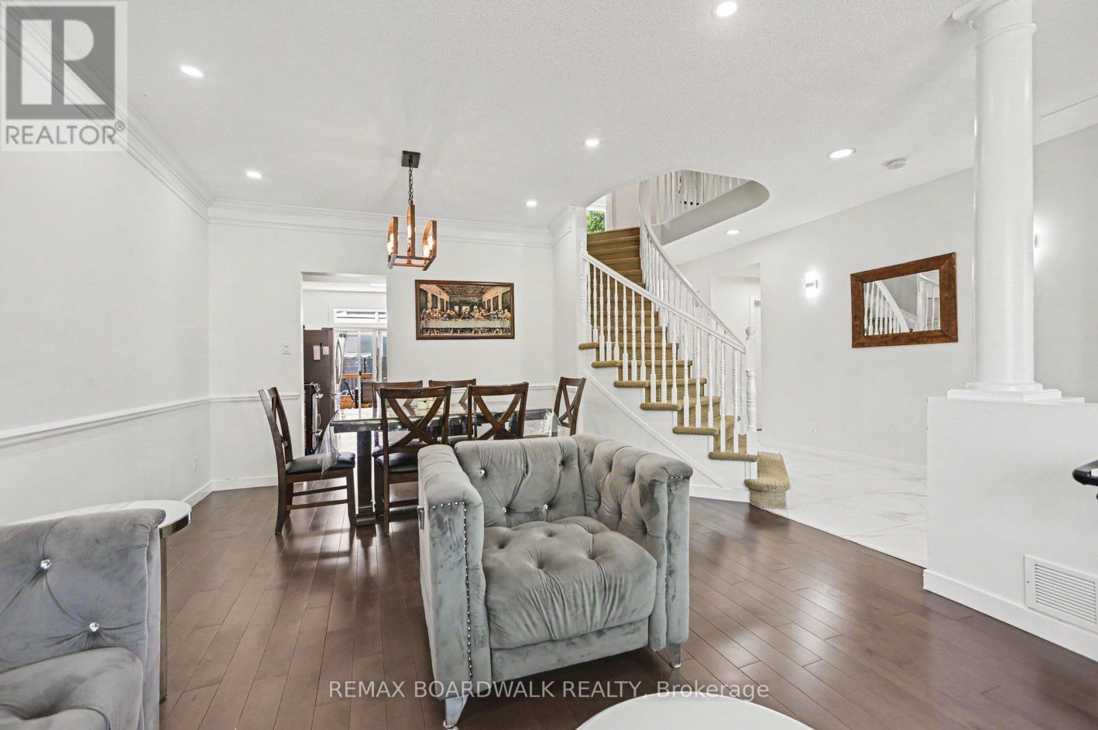 6072 Longleaf Drive, Ottawa, Ontario  K1W 1G4 - Photo 8 - X13241272