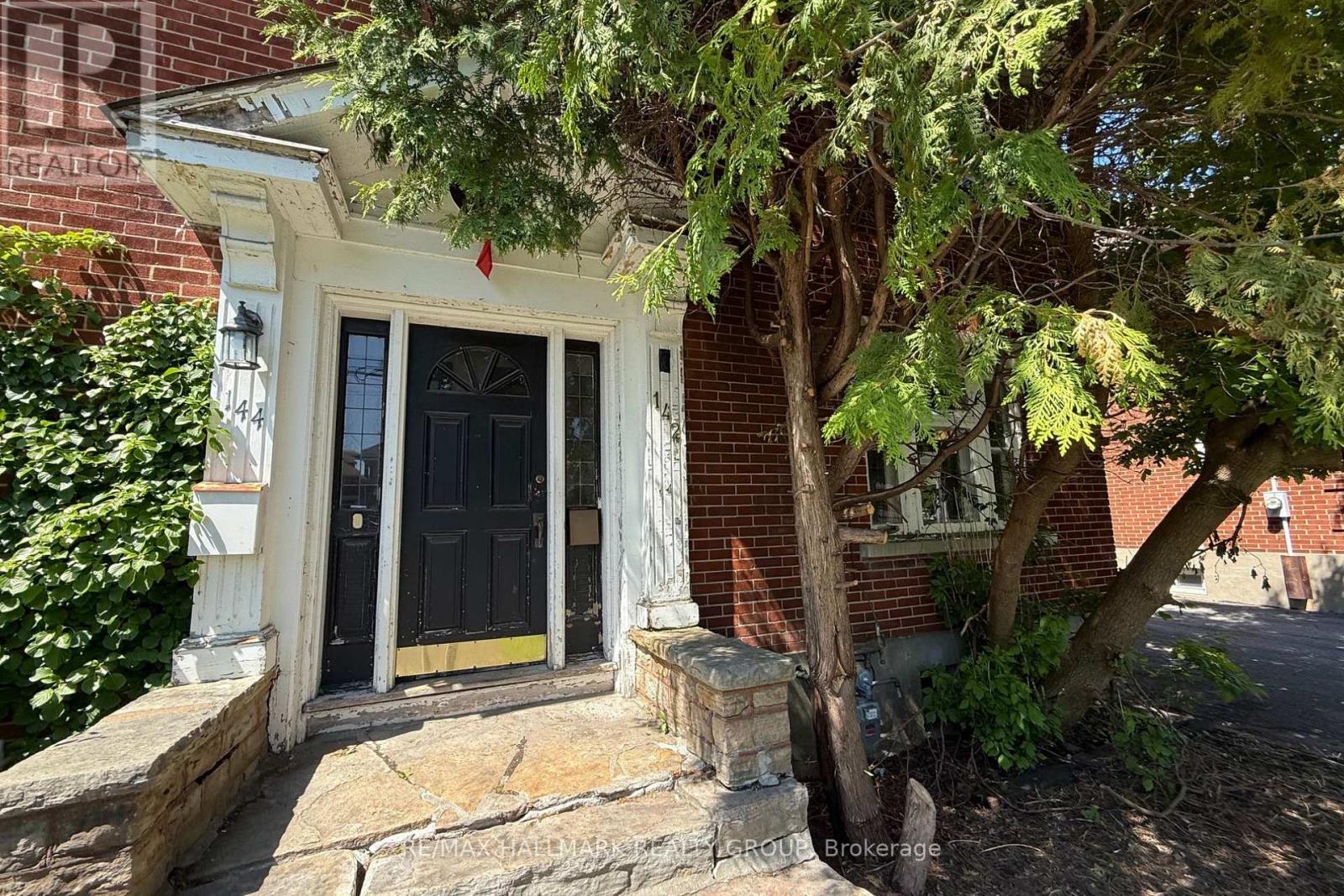 142 CLARENDON AVENUE, Ottawa, Ontario