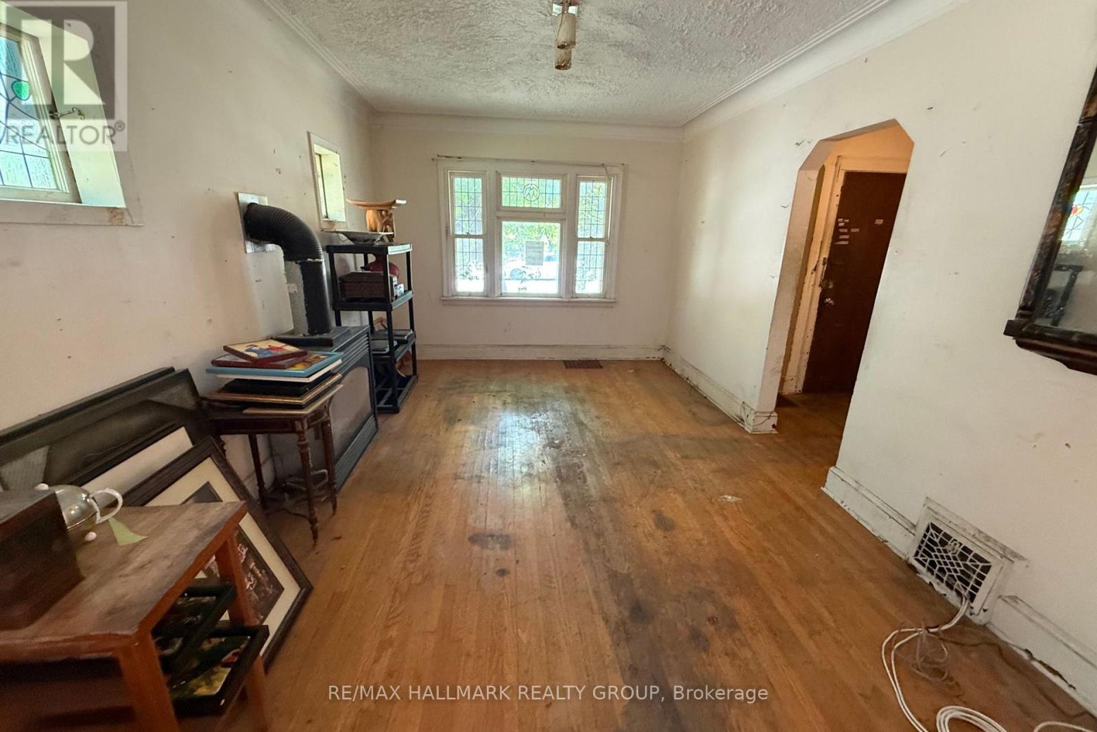 142 Clarendon Avenue, Ottawa, Ontario  K1Y 0R5 - Photo 3 - X13241276