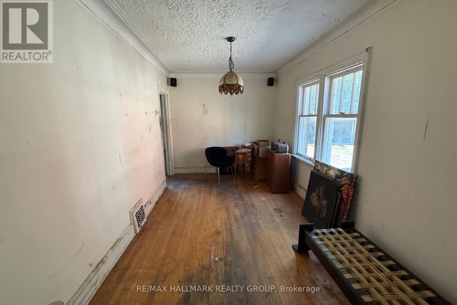 142 Clarendon Avenue, Ottawa, Ontario  K1Y 0R5 - Photo 4 - X13241276