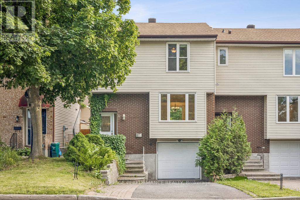 6 Gillespie Crescent, Ottawa, Ontario  K1V 9X8 - Photo 2 - X13241292