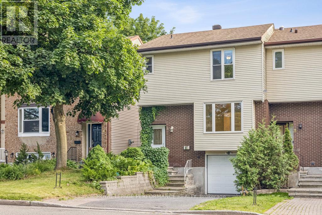 6 Gillespie Crescent, Ottawa, Ontario  K1V 9X8 - Photo 3 - X13241292
