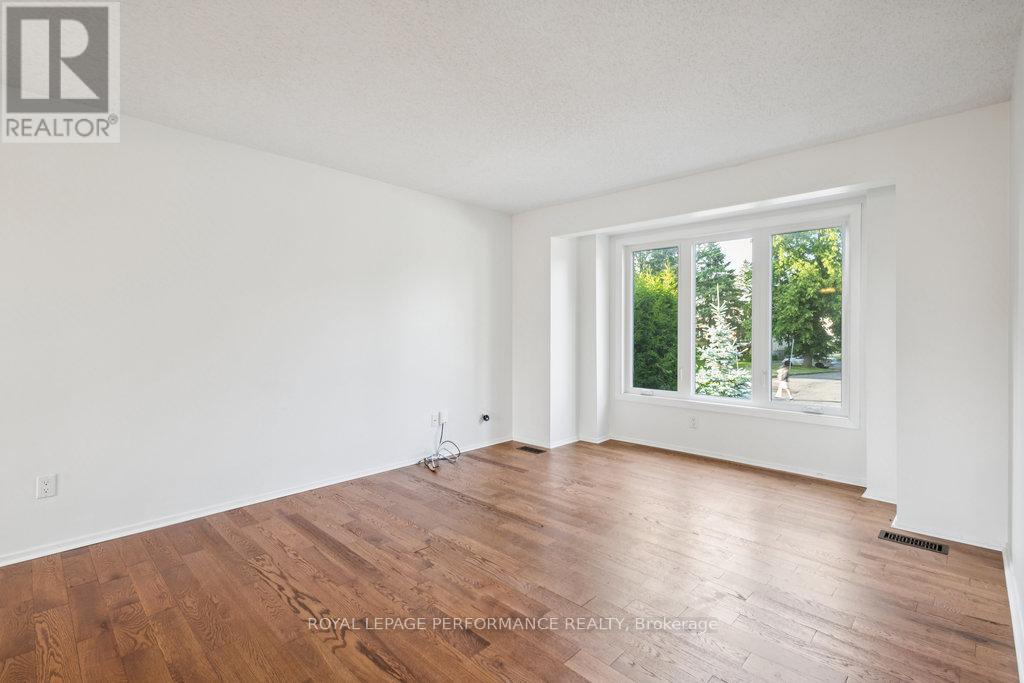 8 Gillespie Crescent, Ottawa, Ontario  K1V 9X8 - Photo 13 - X13241300