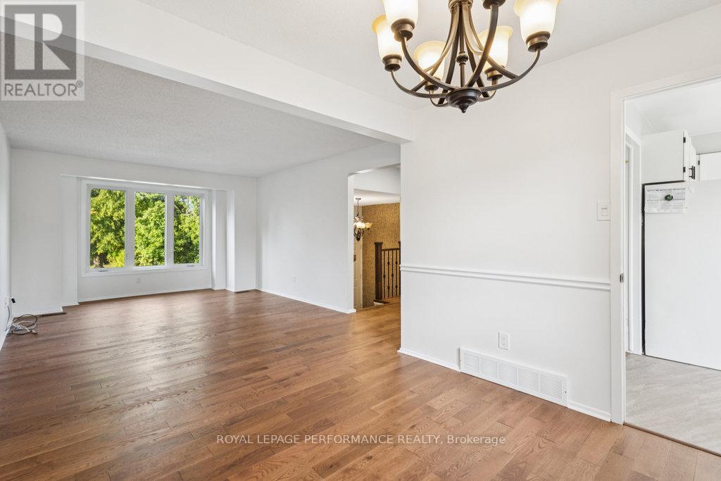 8 Gillespie Crescent, Ottawa, Ontario  K1V 9X8 - Photo 18 - X13241300