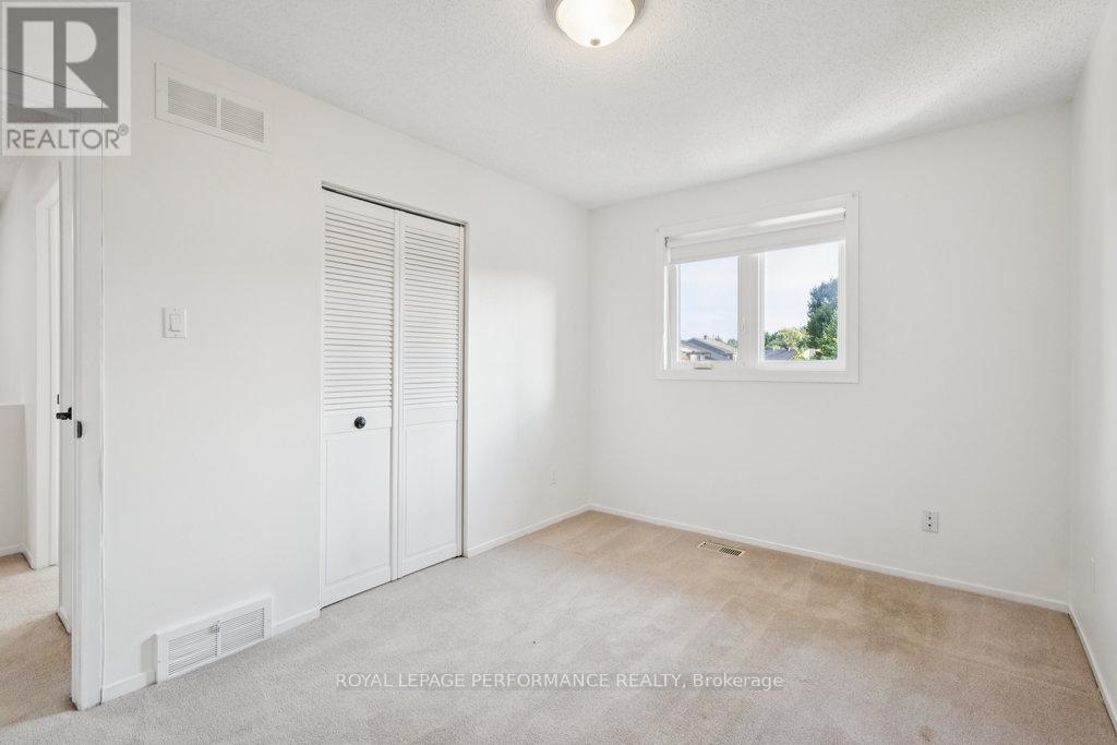 8 Gillespie Crescent, Ottawa, Ontario  K1V 9X8 - Photo 30 - X13241300