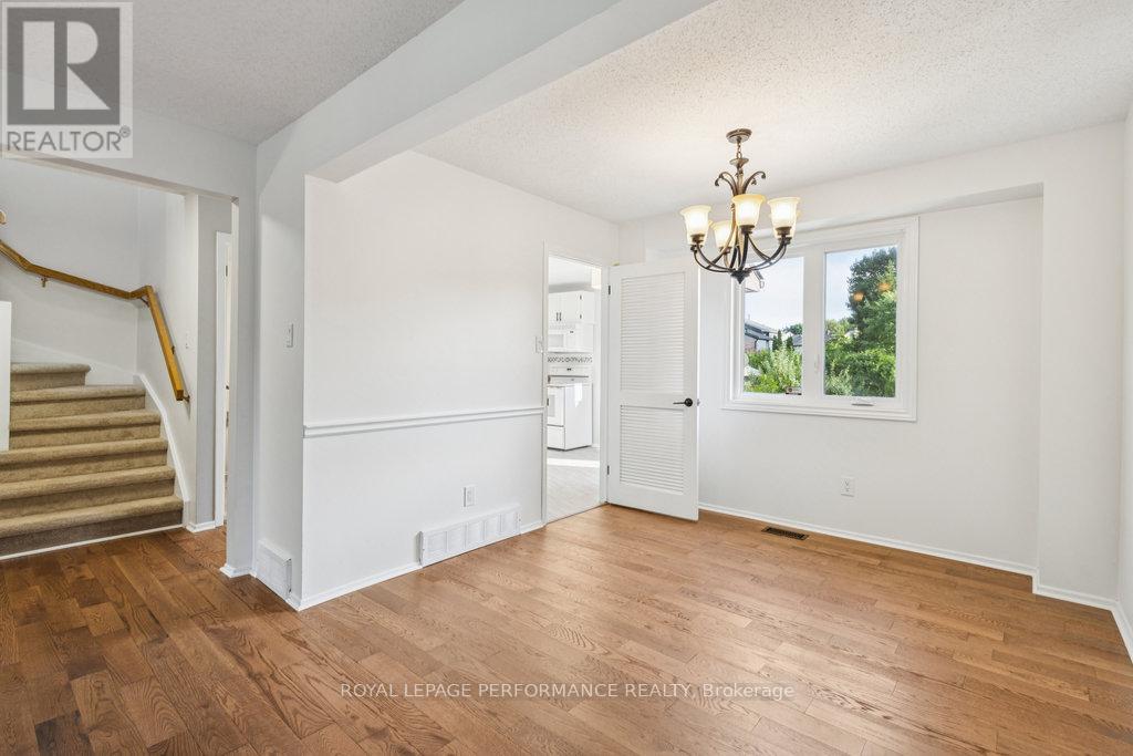 8 Gillespie Crescent, Ottawa, Ontario  K1V 9X8 - Photo 9 - X13241300