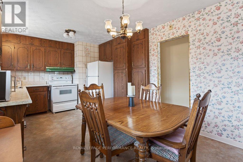2184 Melfort Street, Ottawa, Ontario  K1G 1H7 - Photo 13 - X13241308