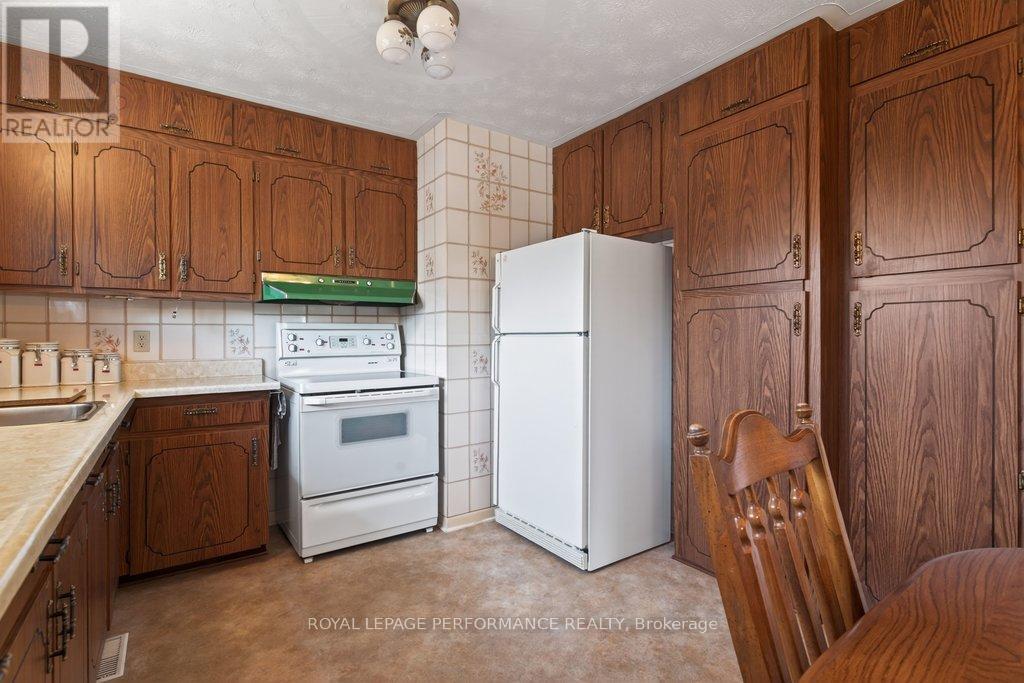 2184 Melfort Street, Ottawa, Ontario  K1G 1H7 - Photo 16 - X13241308