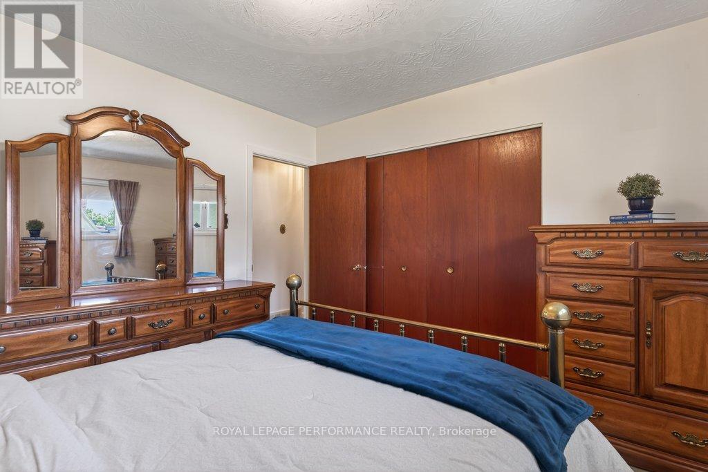 2184 Melfort Street, Ottawa, Ontario  K1G 1H7 - Photo 19 - X13241308