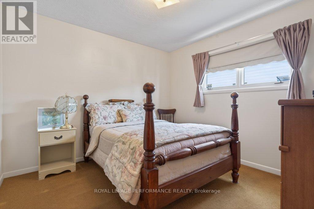 2184 Melfort Street, Ottawa, Ontario  K1G 1H7 - Photo 24 - X13241308