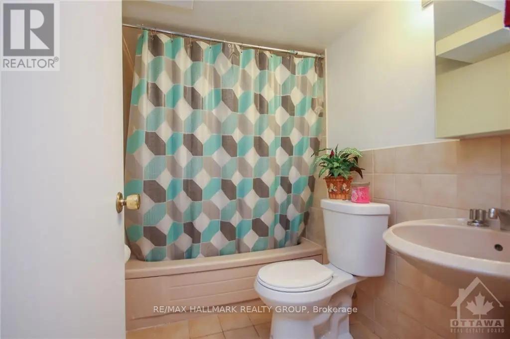 45 Hilliard Avenue, Ottawa, Ontario  K2E 6B9 - Photo 13 - X13241310