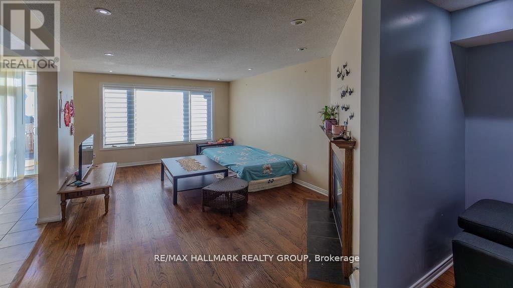 39 Chesapeake Crescent, Ottawa, Ontario  K2J 0L5 - Photo 3 - X13241316