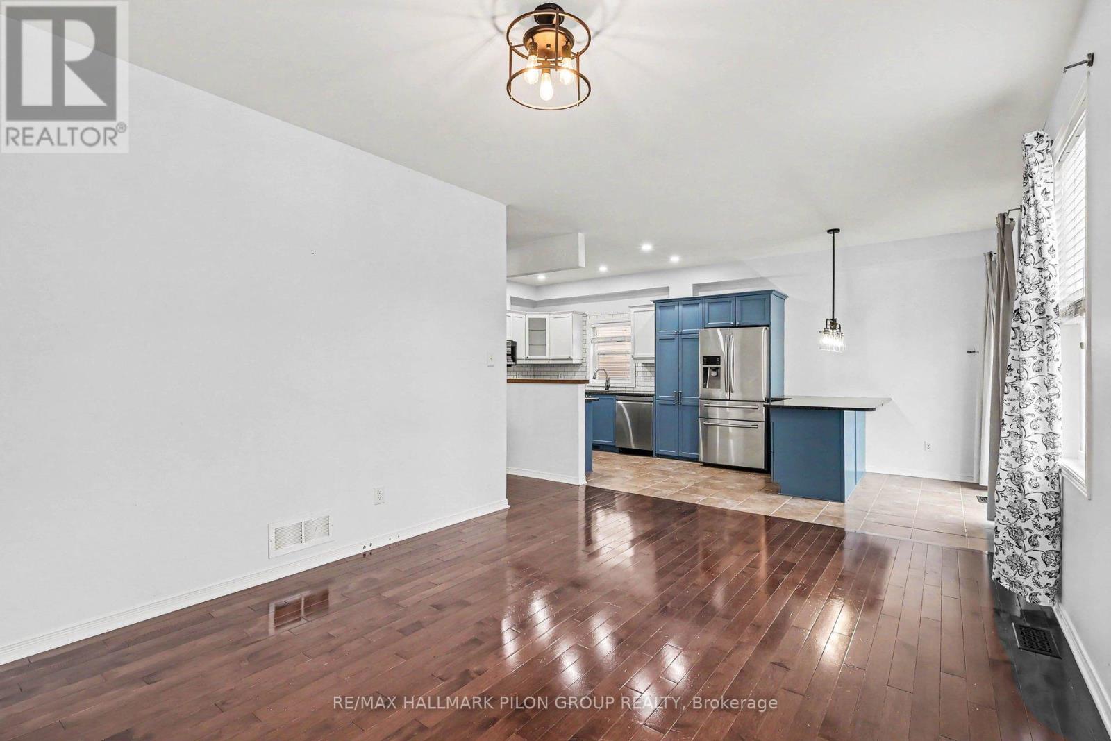 108 Jolley Cut Way, Ottawa, Ontario  K1W 0B5 - Photo 12 - X13241426