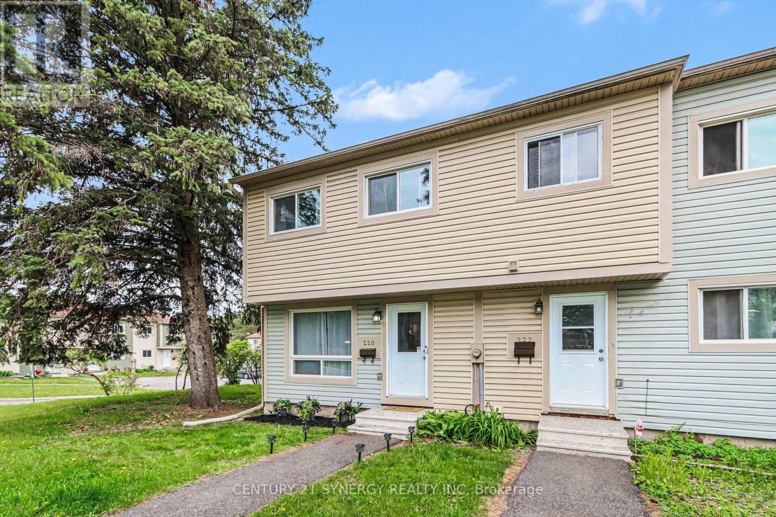 220 Millroad Way, Ottawa, Ontario  K1E 2C9 - Photo 2 - X13241948