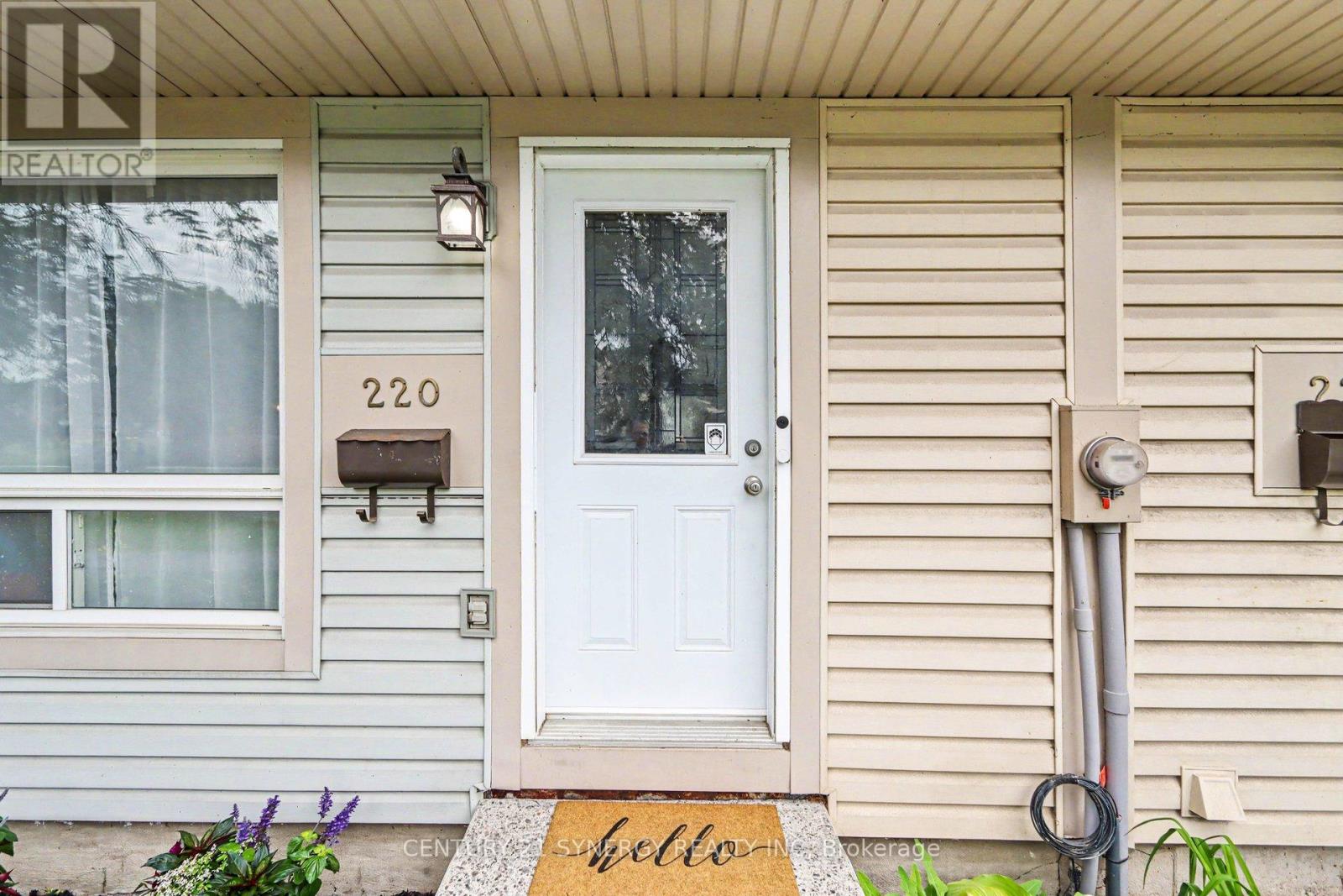 220 Millroad Way, Ottawa, Ontario  K1E 2C9 - Photo 3 - X13241948