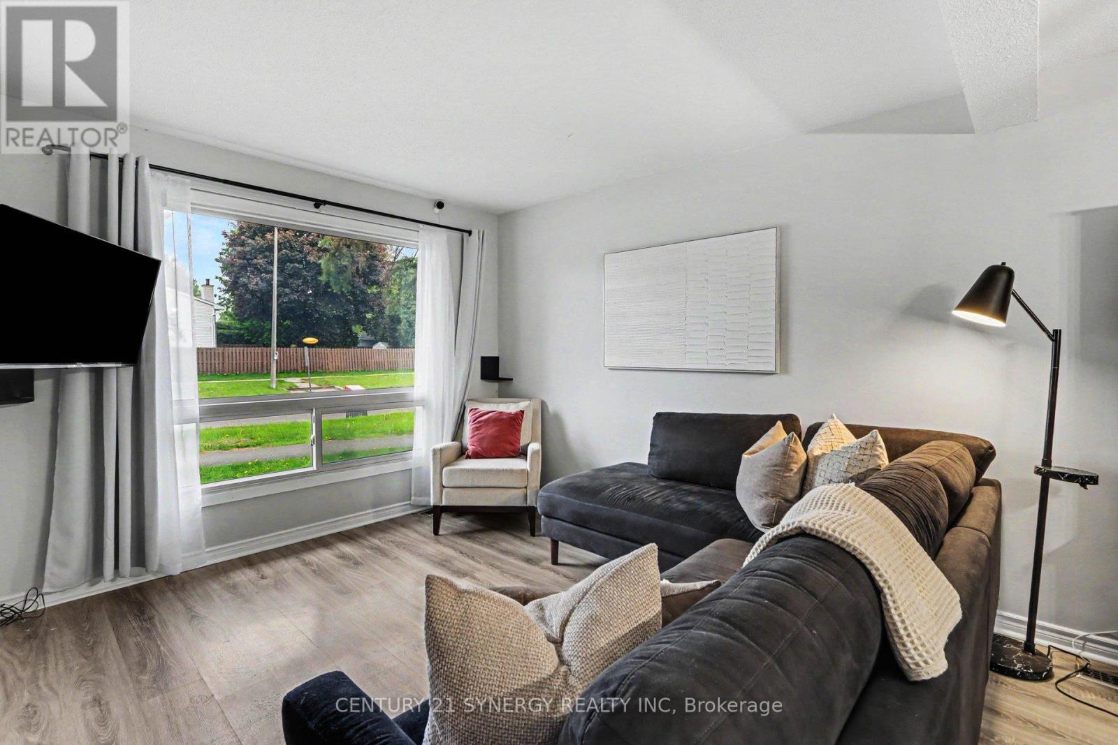220 Millroad Way, Ottawa, Ontario  K1E 2C9 - Photo 5 - X13241948