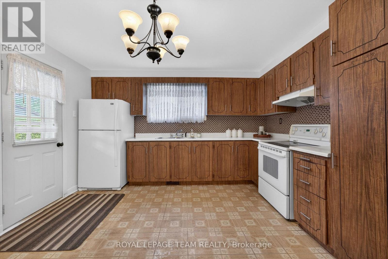 274 Breezehill Avenue S, Ottawa, Ontario  K1Y 2J3 - Photo 14 - X13241954