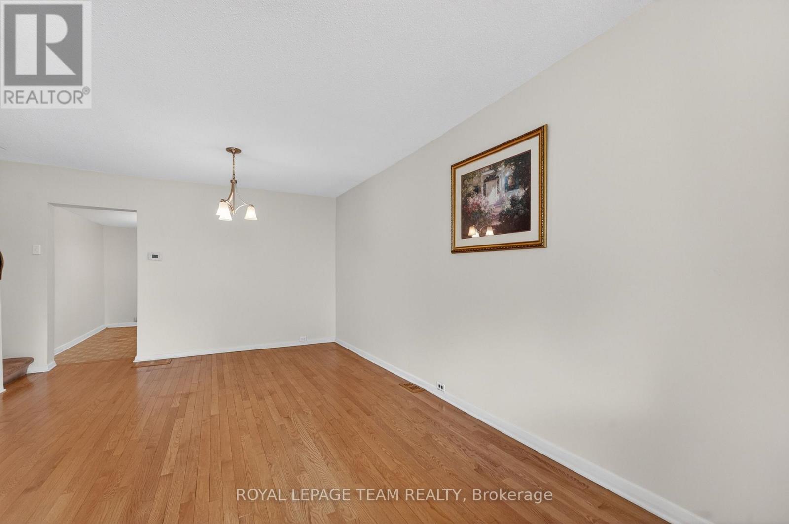 274 Breezehill Avenue S, Ottawa, Ontario  K1Y 2J3 - Photo 5 - X13241954