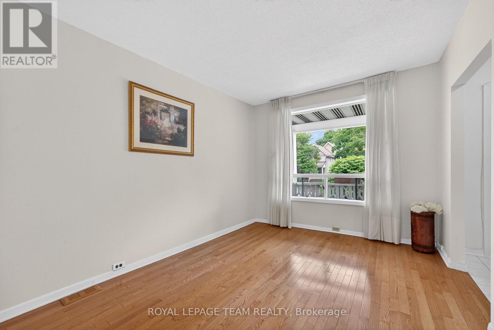 274 Breezehill Avenue S, Ottawa, Ontario  K1Y 2J3 - Photo 7 - X13241954