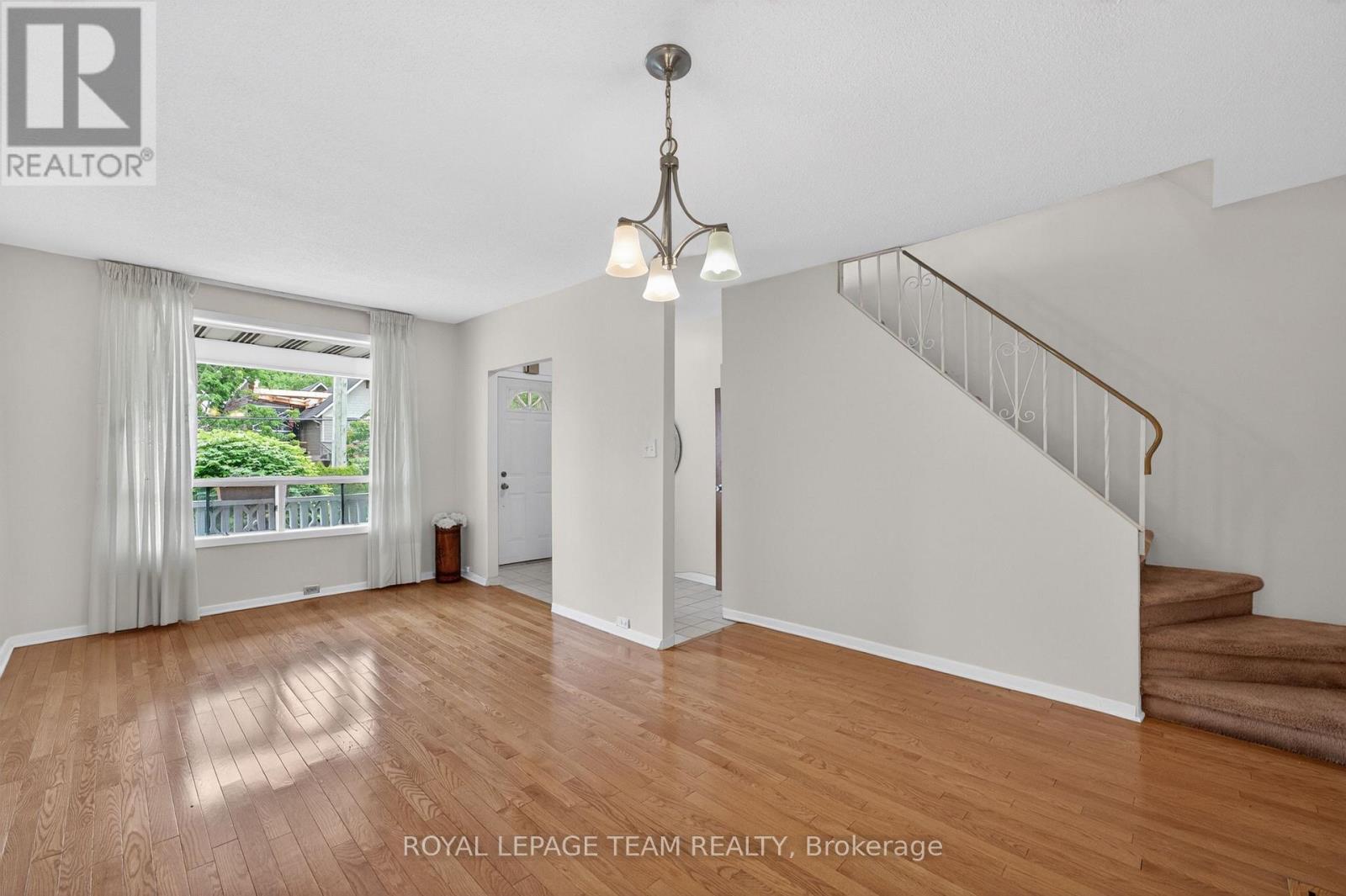 274 Breezehill Avenue S, Ottawa, Ontario  K1Y 2J3 - Photo 9 - X13241954