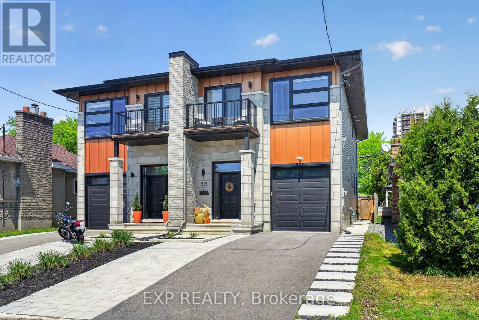 215 Columbus Avenue, Ottawa, Ontario  K1K 1P7 - Photo 1 - X13241764