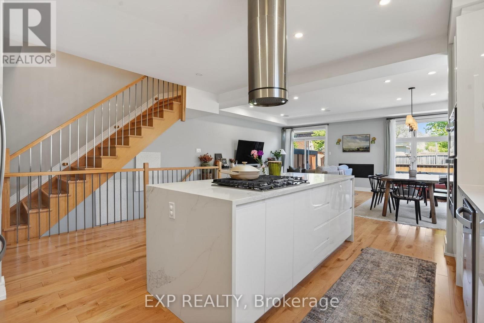 215 Columbus Avenue, Ottawa, Ontario  K1K 1P7 - Photo 8 - X13241764