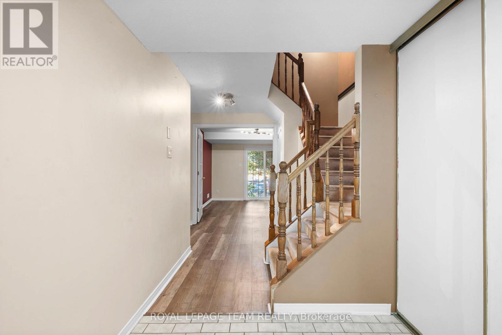 8 Mannington Court, Ottawa, Ontario  K2J 4A1 - Photo 3 - X13242400