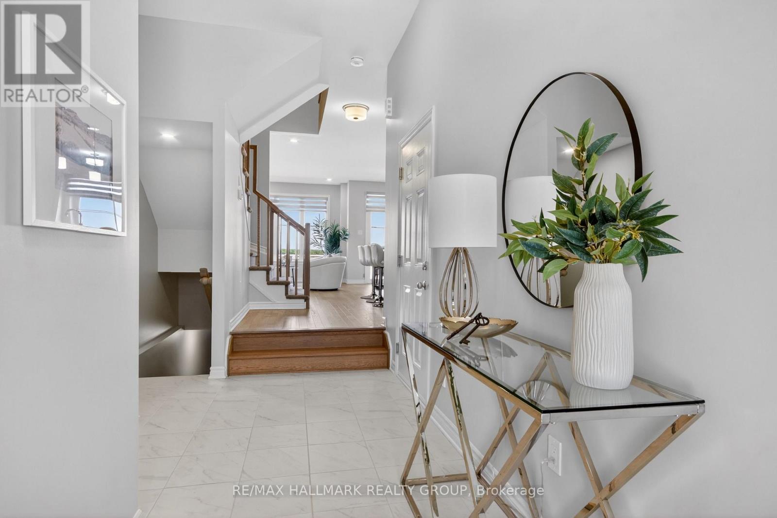 737 Maverick Crescent, Ottawa, Ontario  K2S 2X1 - Photo 4 - X13242406