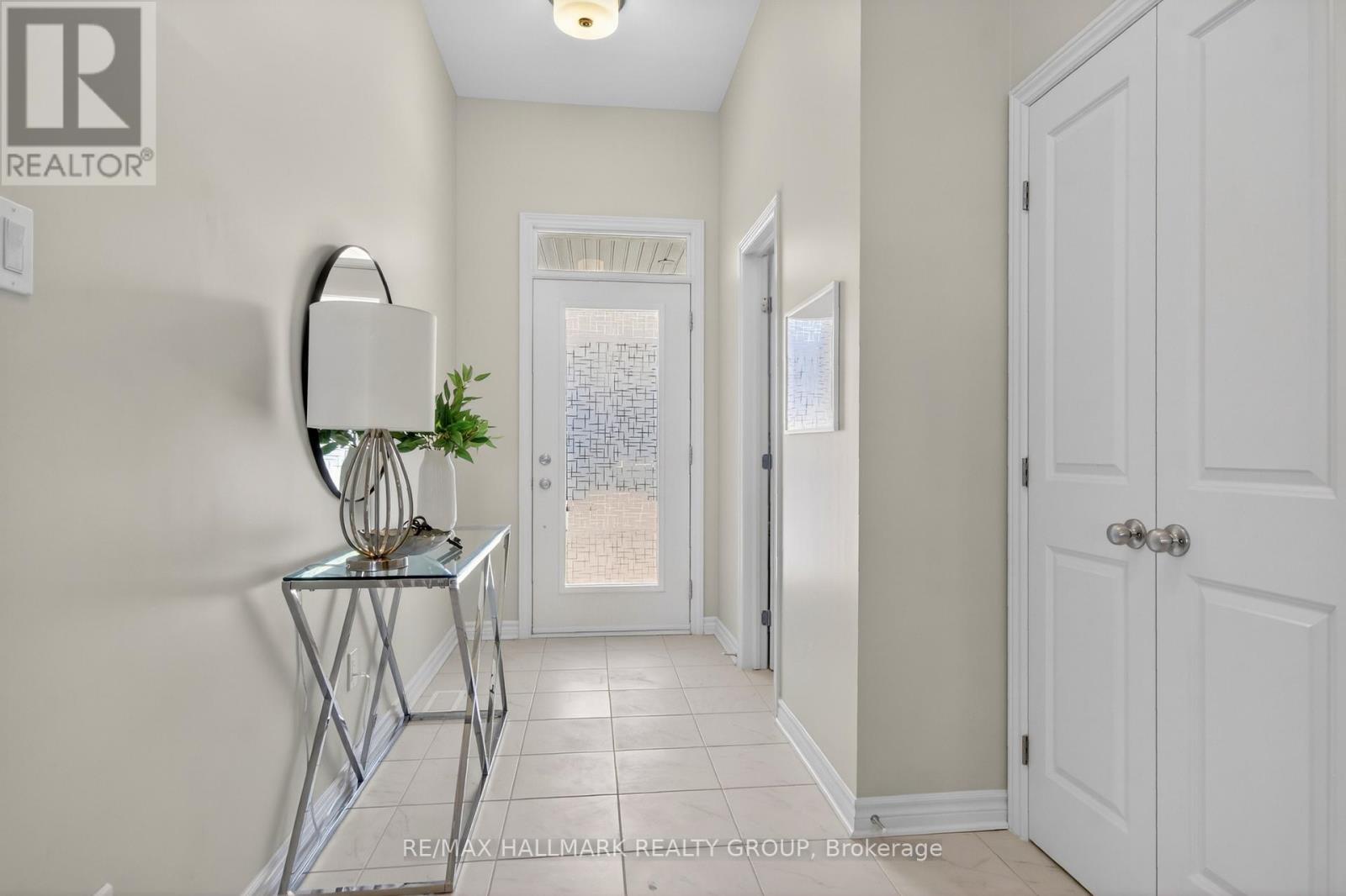 737 Maverick Crescent, Ottawa, Ontario  K2S 2X1 - Photo 5 - X13242406