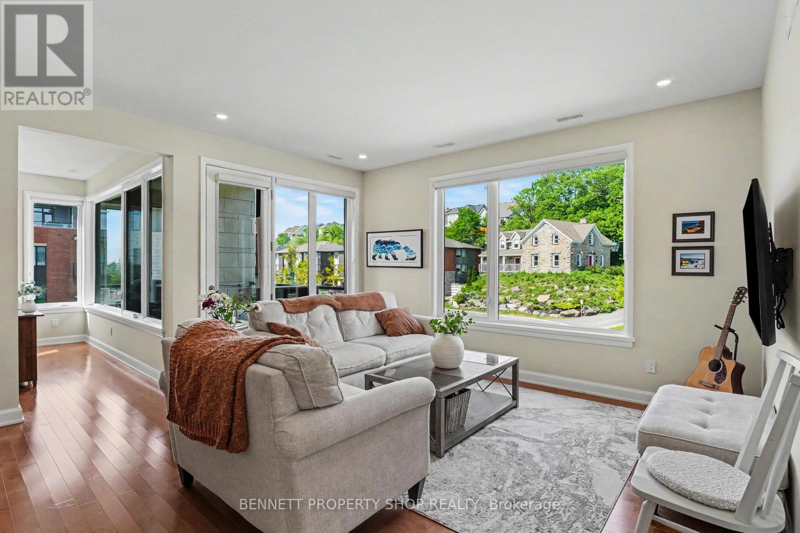 202 - 190 Boundstone Way, Ottawa, Ontario  K2T 0M9 - Photo 3 - X13242768