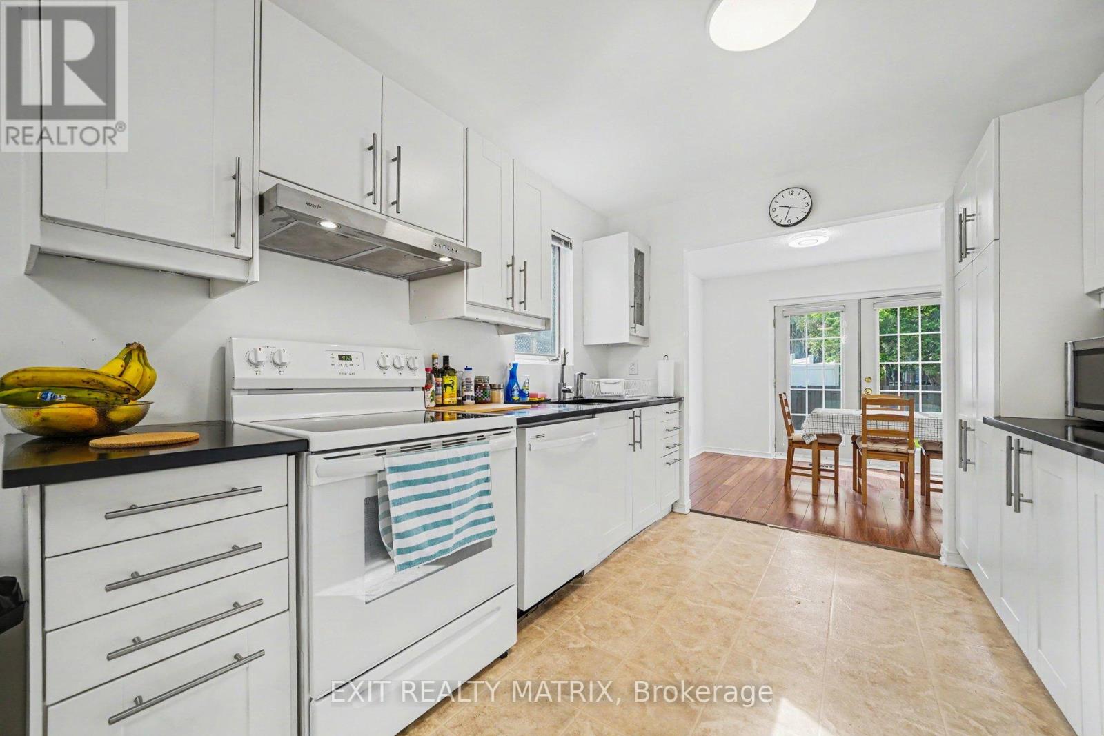 3773 Autumnwood Street, Ottawa, Ontario  K1T 2G7 - Photo 11 - X13242810
