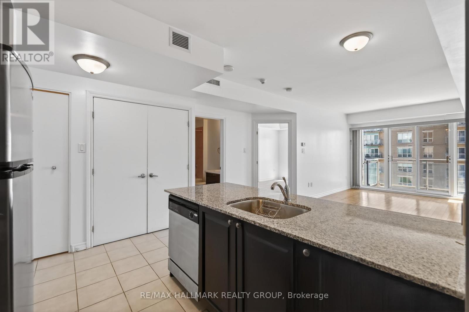 1503 - 70 Landry Street, Ottawa, Ontario  K1L 0A8 - Photo 4 - X13242890
