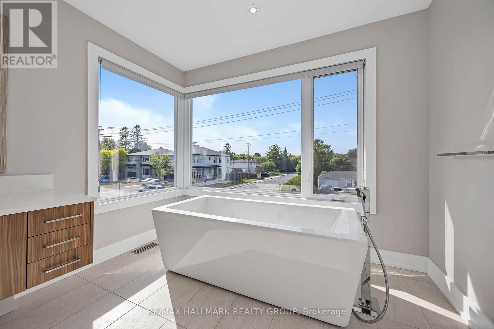 88 Withrow Avenue, Ottawa, Ontario  K2G 2J3 - Photo 30 - X13243034