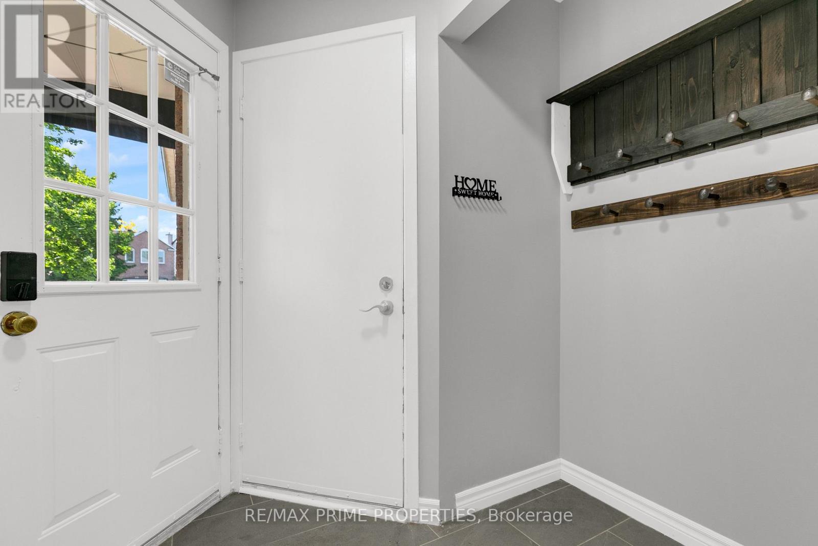 1531 Kamouraska Circle, Ottawa, Ontario  K1C 3J1 - Photo 2 - X13243078